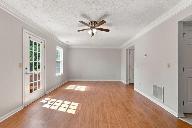 Building Photo - 119 Crosskey Rd