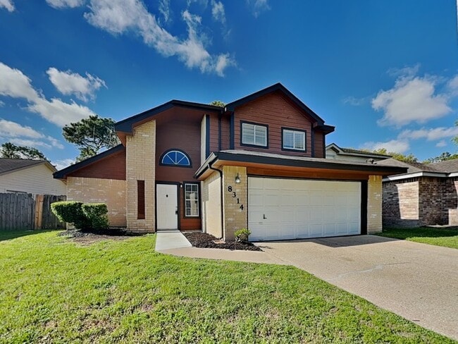 Building Photo - 8314 Greenleaf Lake Dr