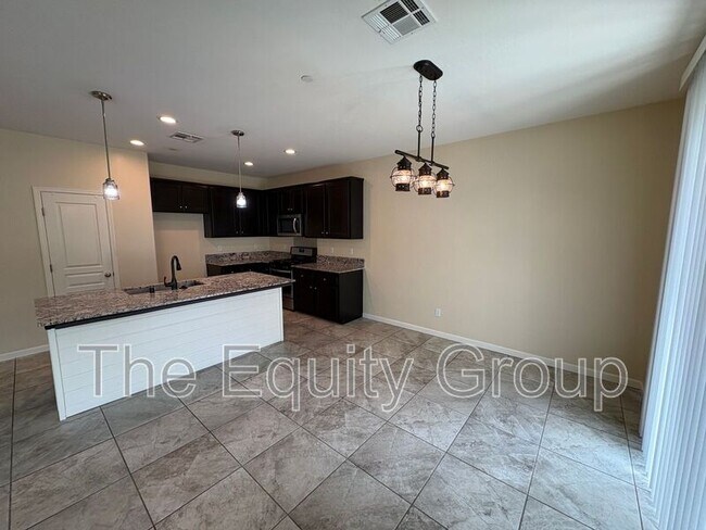 Building Photo - 625 E Monte Verde Ave
