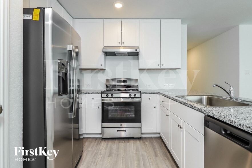 Building Photo - 5402 Basil Chase