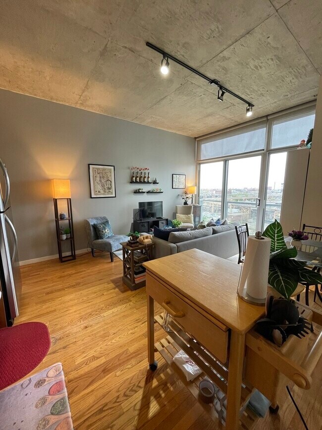 Building Photo - 1620 S Michigan Ave