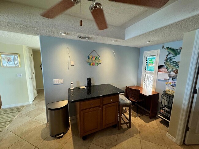 Building Photo - 155 Jimmy Buffett Mem Hwy