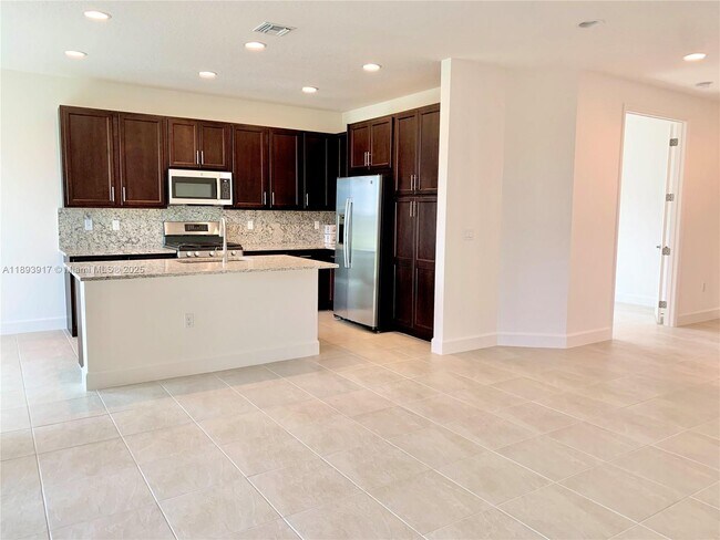 Building Photo - 13534 SW Oceanus Blvd