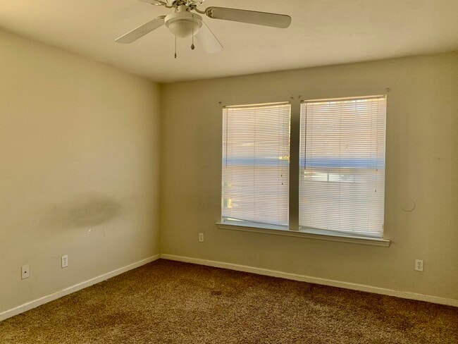 Building Photo - 408 W Carolina St