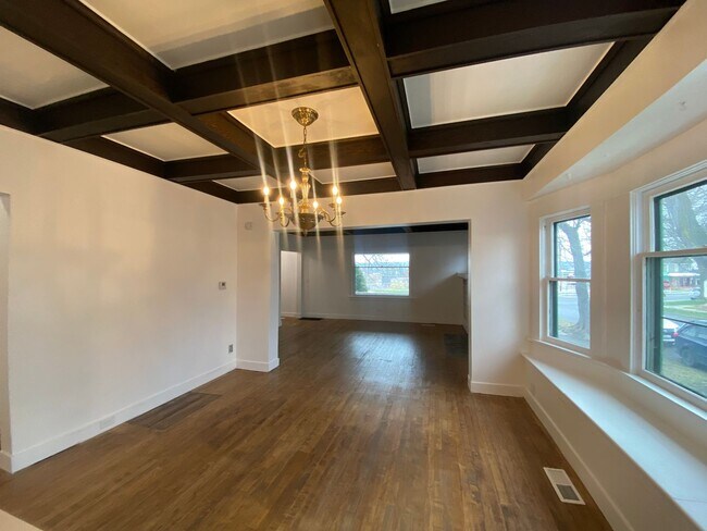 Building Photo - Illinois Duplex