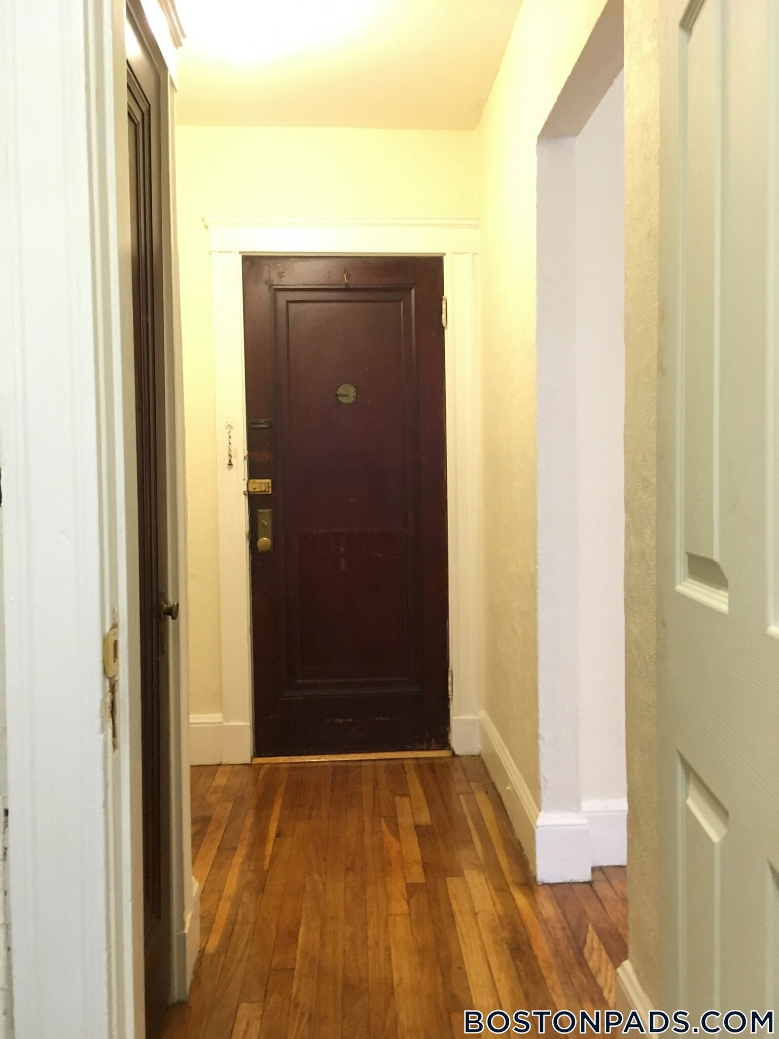 Building Photo - 53 Fellsway W