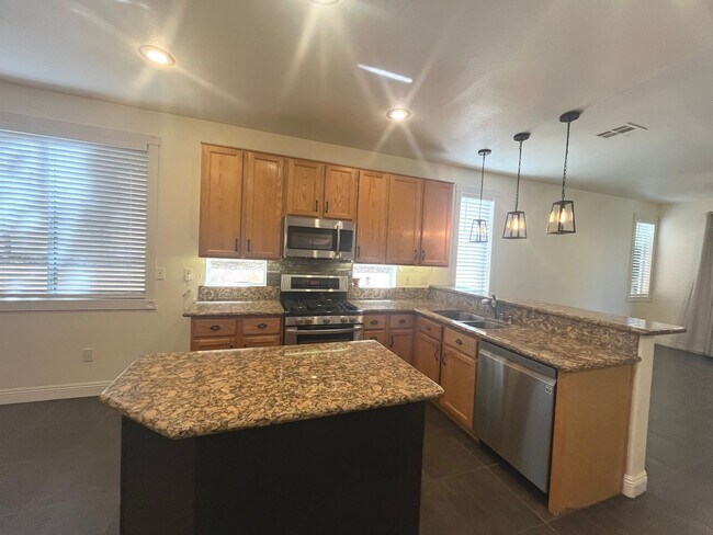 Building Photo - Discover this Gem w/sparkling pool & spa!