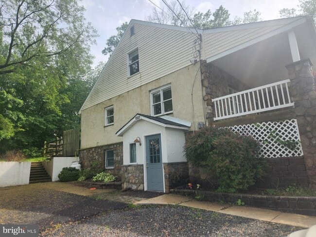 Building Photo - 1507 Easton Rd