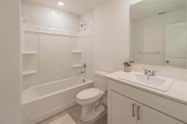 Building Photo - 3013 Tooley Dr