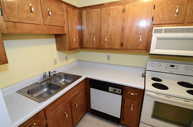 Building Photo - 1539 Hugh Hunter Rd