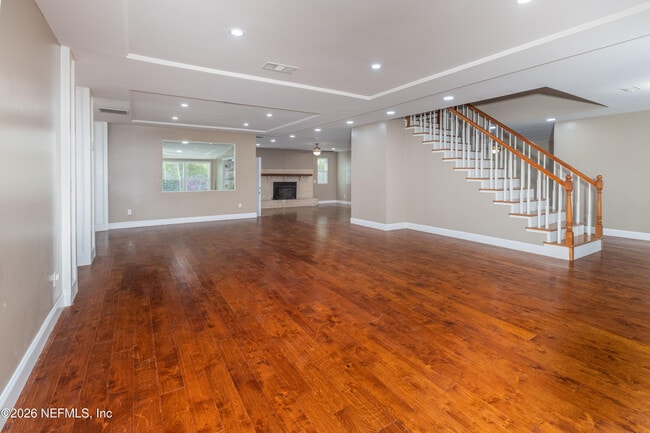 Building Photo - 2450 Fallen Tree Dr W