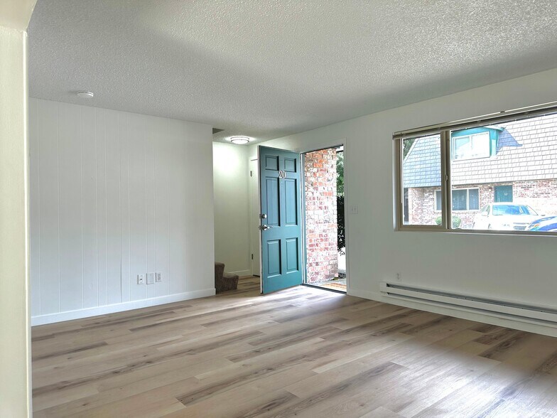 Building Photo - 20832 76th Ave W