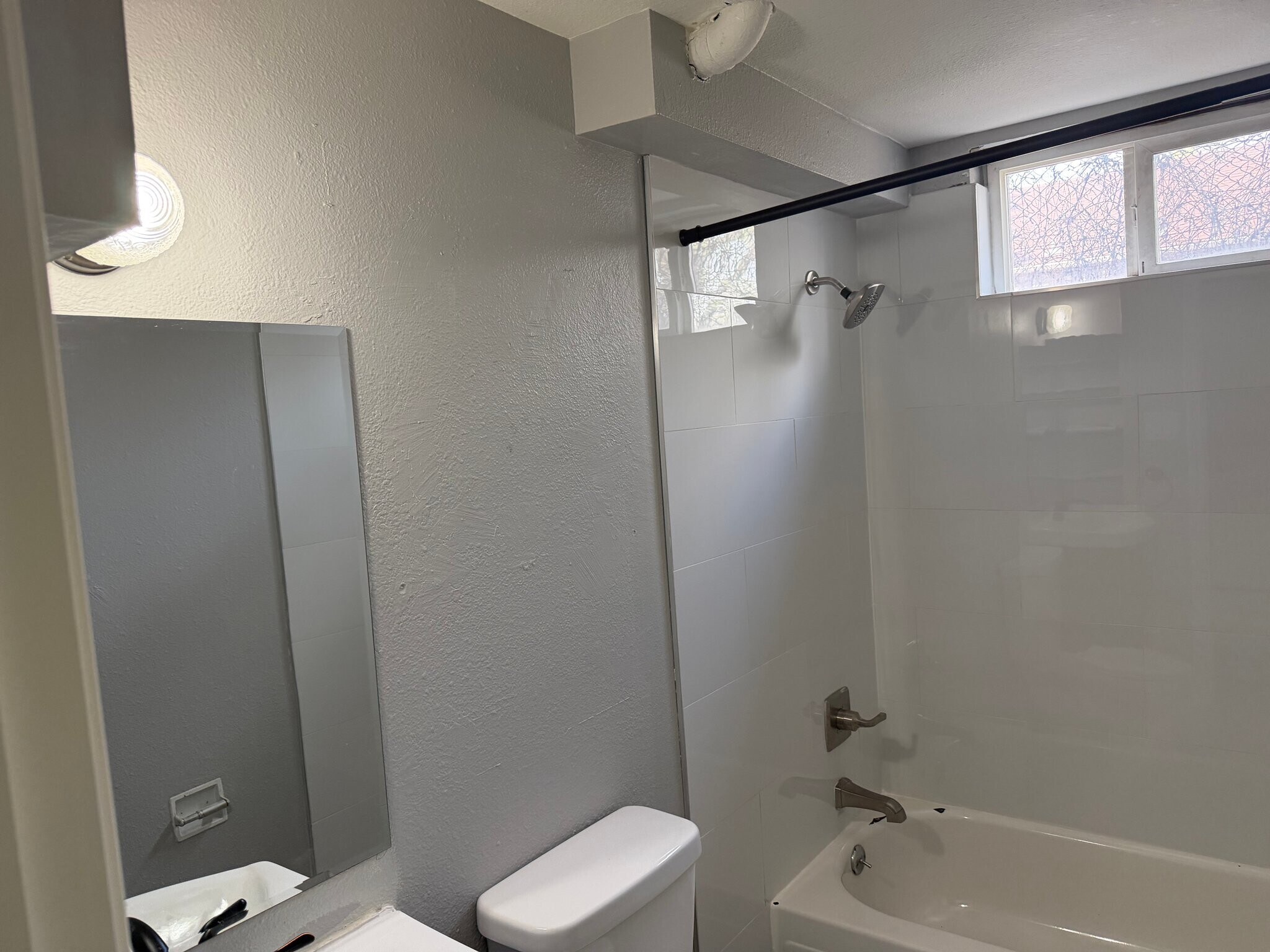 Building Photo - 19 Bonfoy Ave