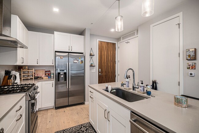 Building Photo - Coming Soon: One-Bedroom, One-Bath Condo i...
