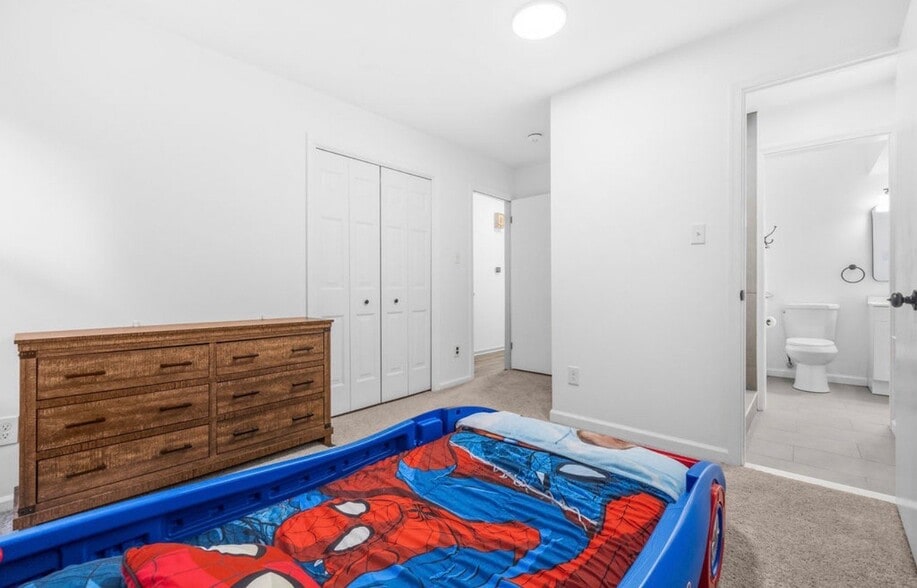 Building Photo - 6570 Tip Hill Dr