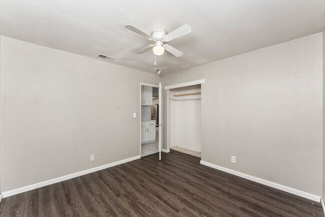 Building Photo - 5413 Allen Ct