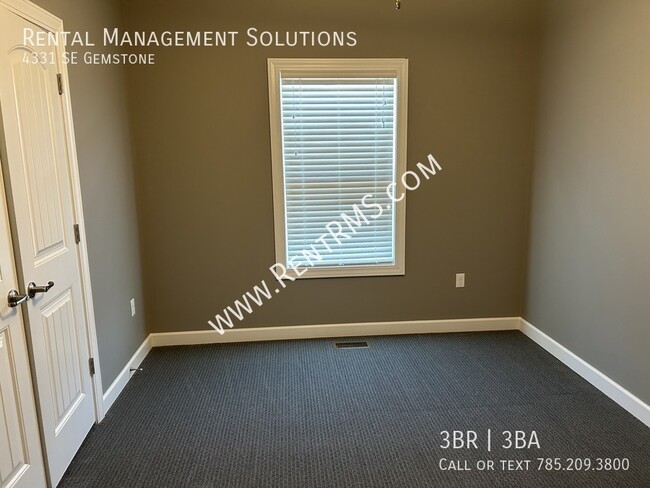 Building Photo - 4331 SE Gemstone-