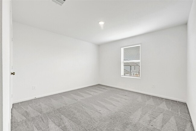 Building Photo - 227 River Grv Ct