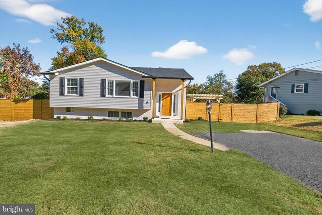 Building Photo - 8915 Sylvania St