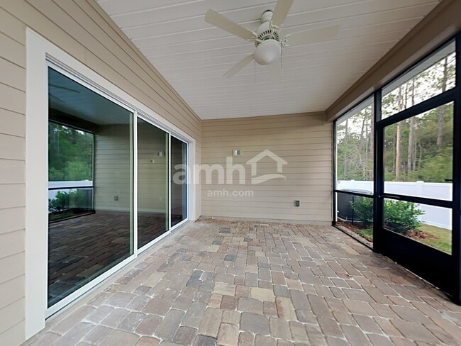 Building Photo - 262 Hemlock Point