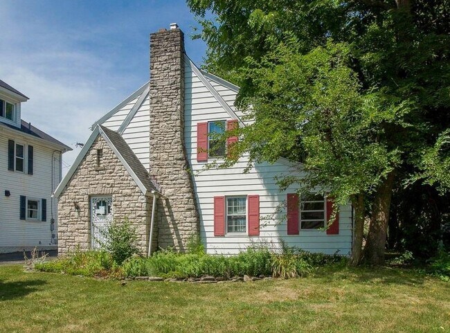 Primary Photo - 663 Eastmoor Blvd