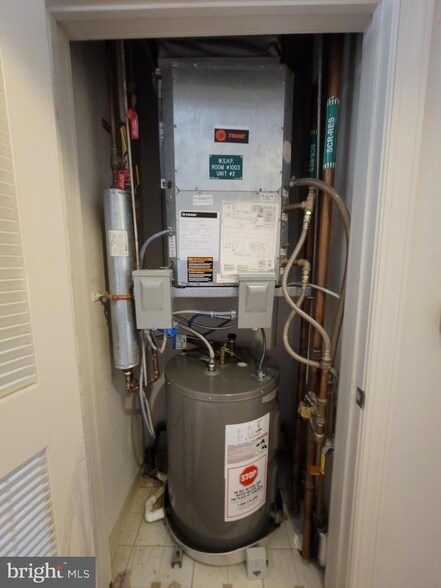 Building Photo - 777 7th St NW