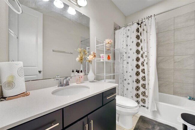 Building Photo - 14619 Birchwood Falls Trail