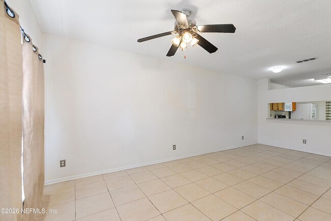 Building Photo - 12311 Kensington Lakes Dr