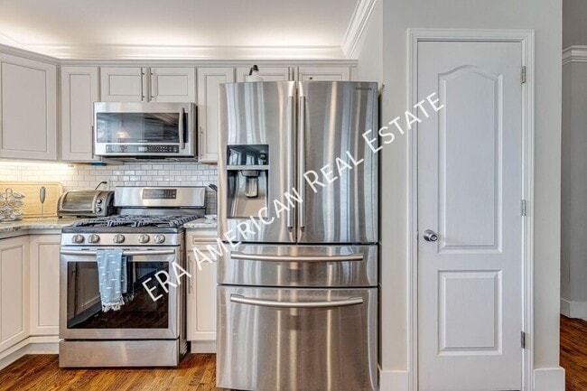 Building Photo - 1725 Union Ave