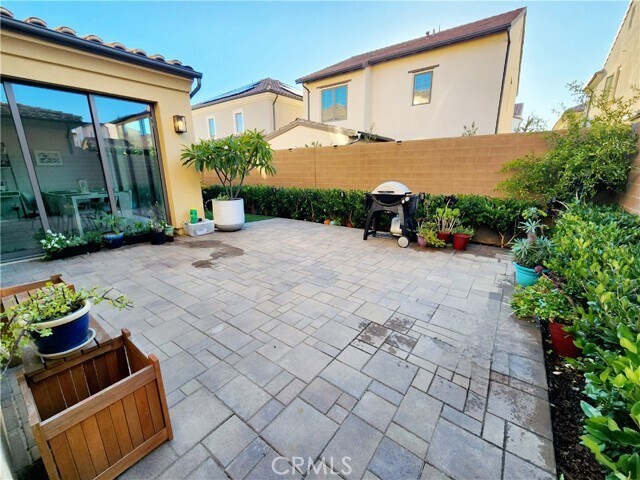 Building Photo - 109 Tritone
