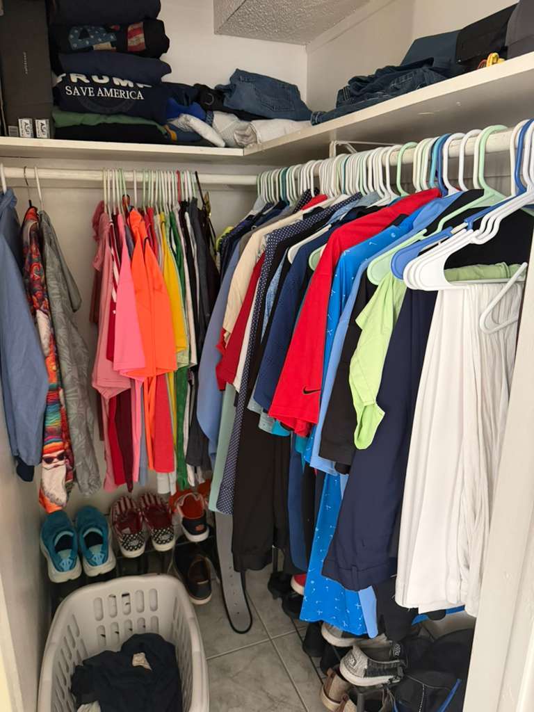 two walk-in closets - 4532 Bougainvilla Dr