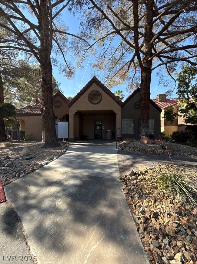 Building Photo - 2200 S Fort Apache Rd