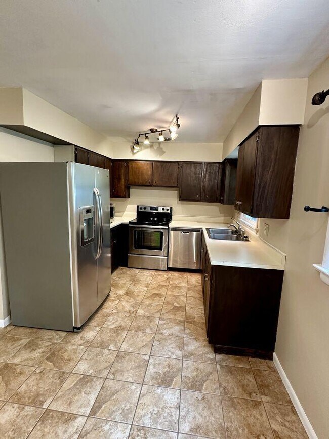 Building Photo - 3 bedroom in Billings MT 59102