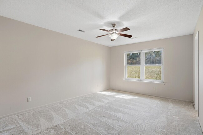 Building Photo - 5561 Waterfront Dr N