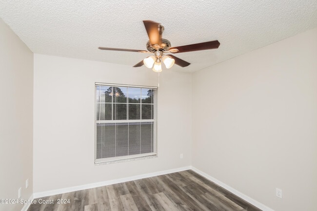 Building Photo - 9175 102nd Ave