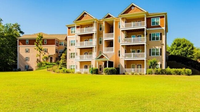 Building Photo - 1200 Somerby Dr