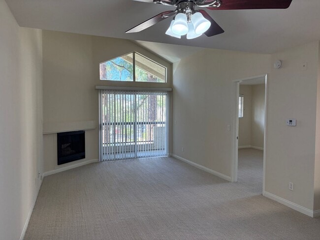 Building Photo - 1 Bedroom Resort Style Living at THE MET! ...