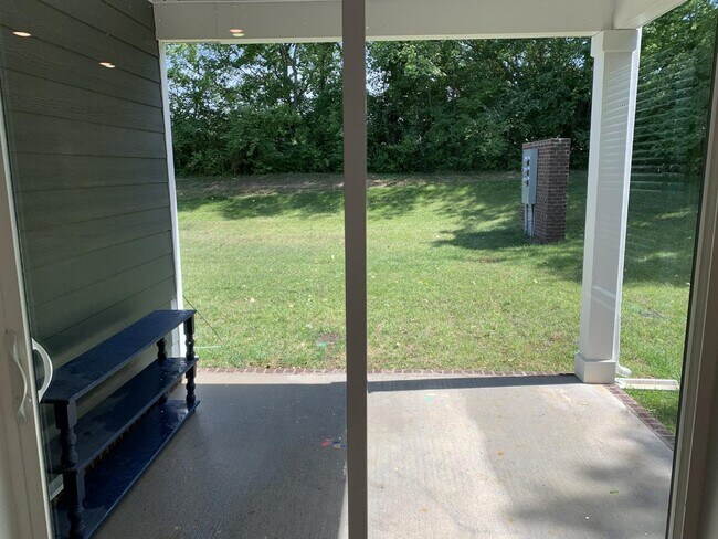 Building Photo - 5053 Percival Dr