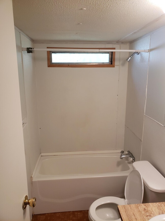 Building Photo - 50 K and M Way