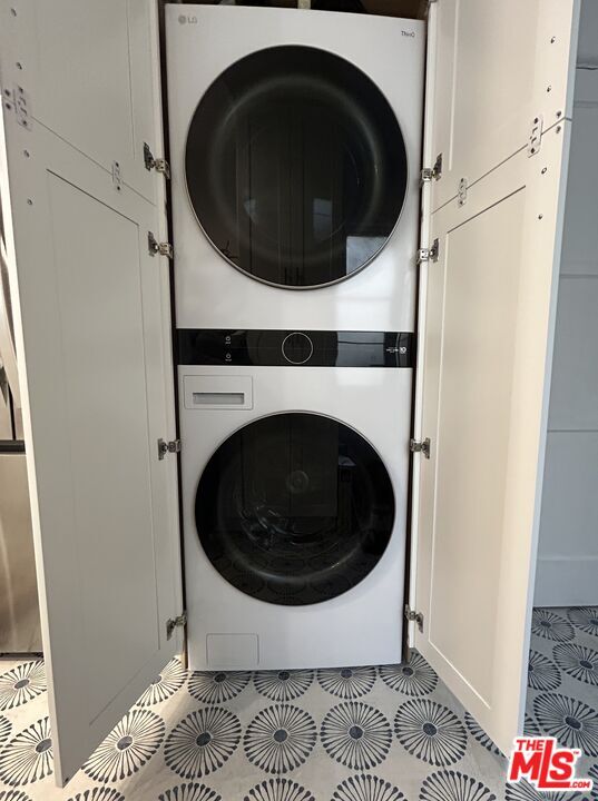 Building Photo - 8673 W Olympic Blvd