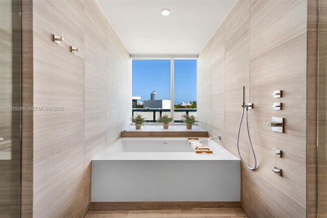 Building Photo - 4701 Meridian Ave