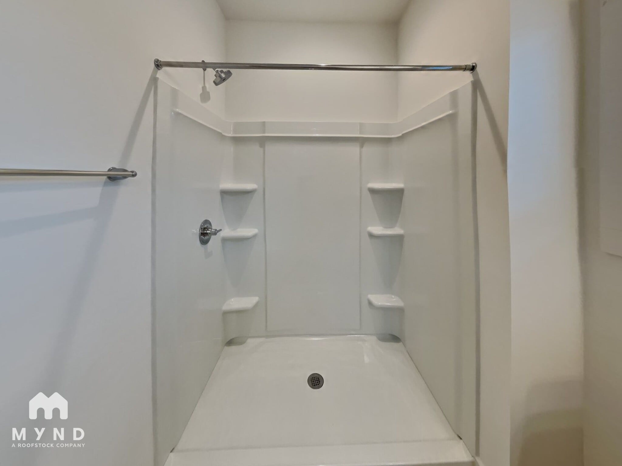 Building Photo - 928 Wainwright Ave