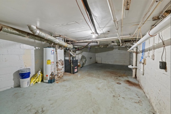 Building Photo - N. Temple