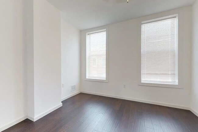 Building Photo - 1711 Latrobe St