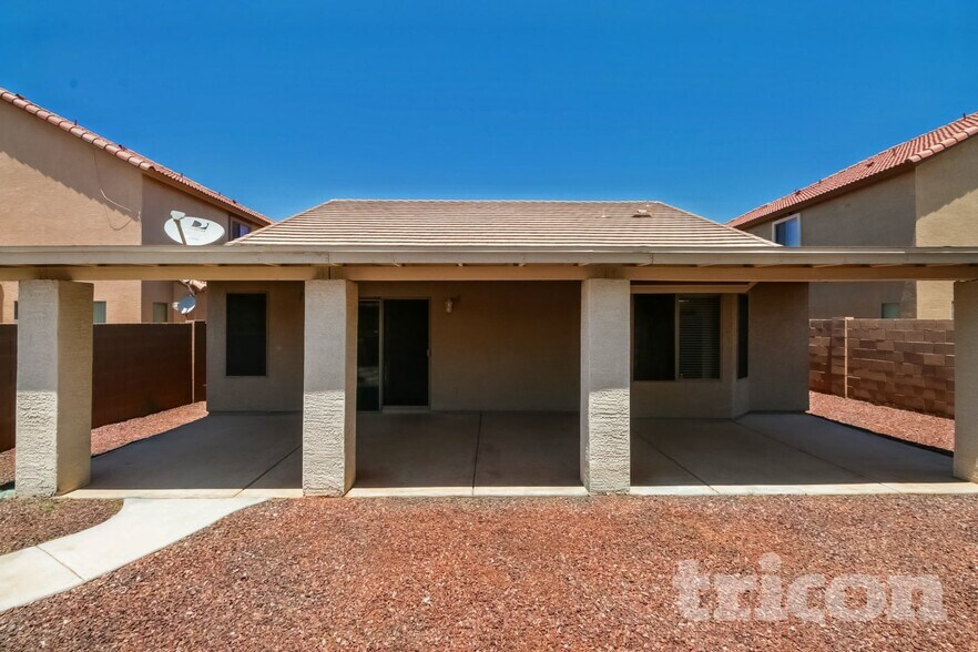 Building Photo - 11791 W Belmont Dr