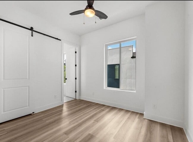 Building Photo - 5910 Val Verde St