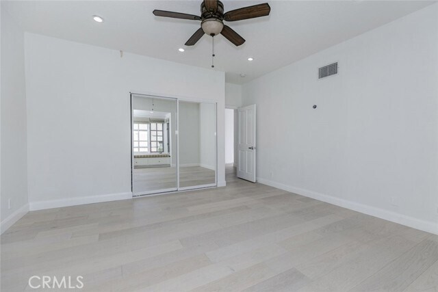 Building Photo - 6037 Little Oak Ln