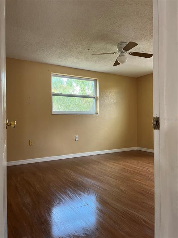 Building Photo - 6903 Mesa Verde St