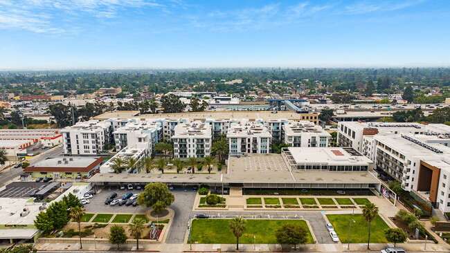 Building Photo - The Stuart at Sierra Madre Villa