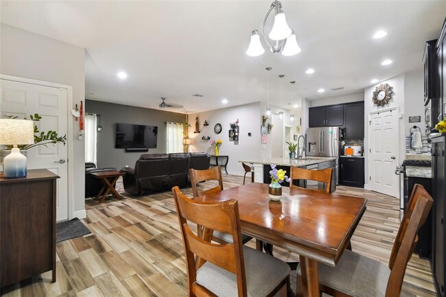 Building Photo - 2445 Whittler Br